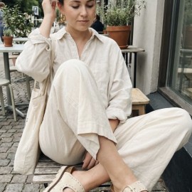 Slide, beige platform with two bars 