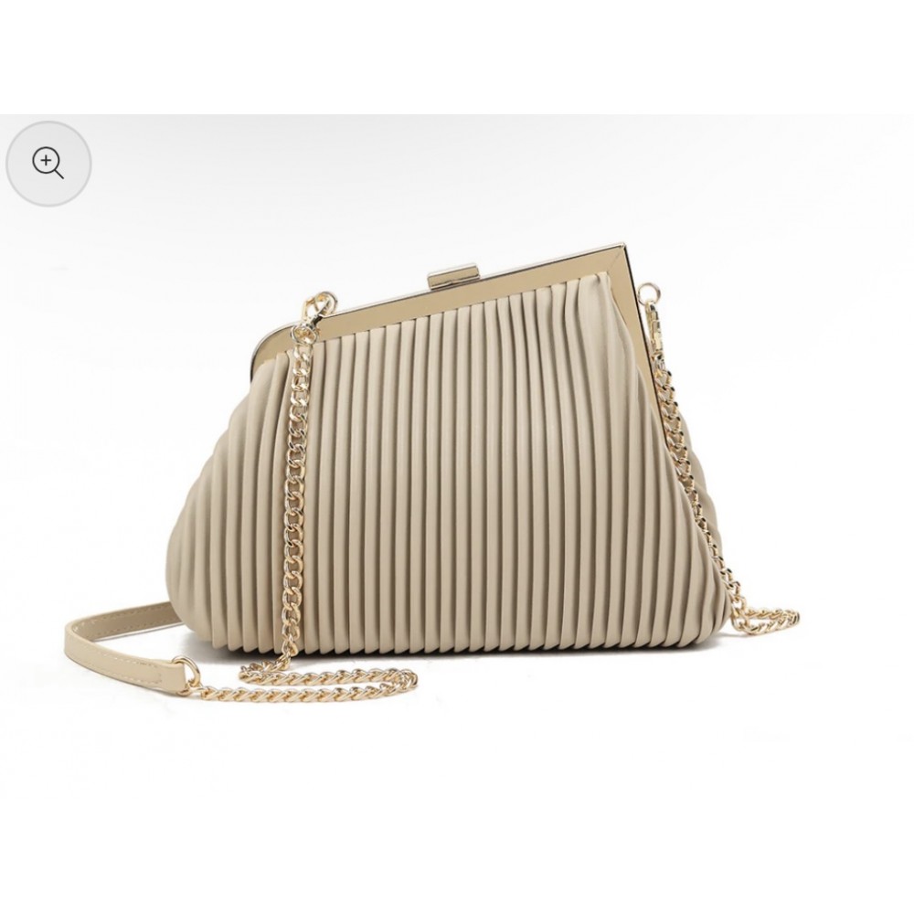 Dress bag in beige