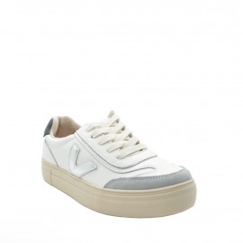 Trainer, in white with silver V