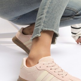 Trainer in pink