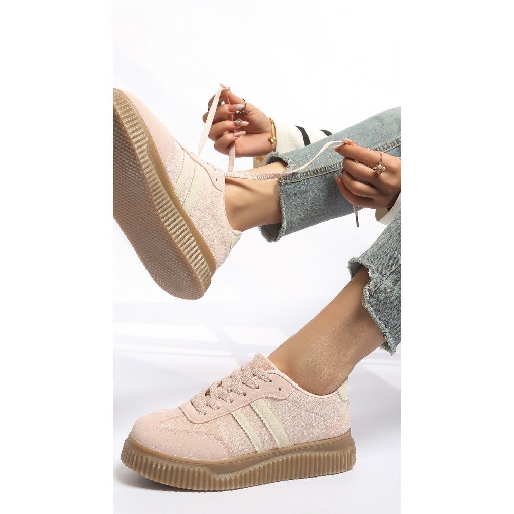 Trainer in pink