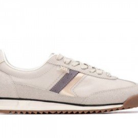 Trainer in beige from Xti 