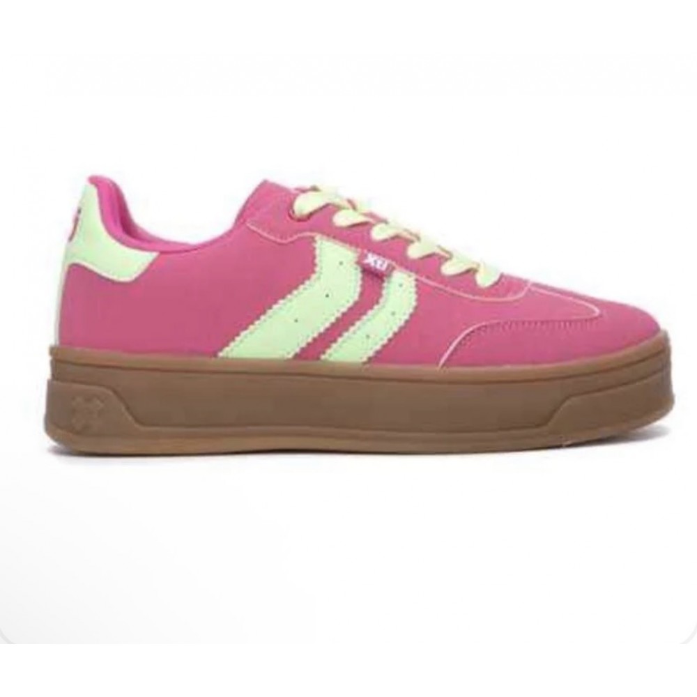 Trainer in fuxia from Xti