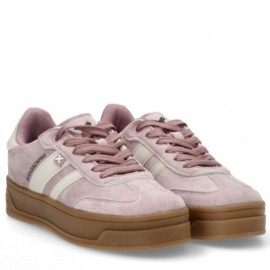 Trainer from Xti in nude 