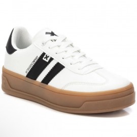 Trainer from Xti in white 