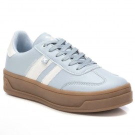 Trainer from Xti in blue 