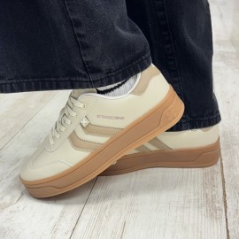 Trainer from Xti in beige 