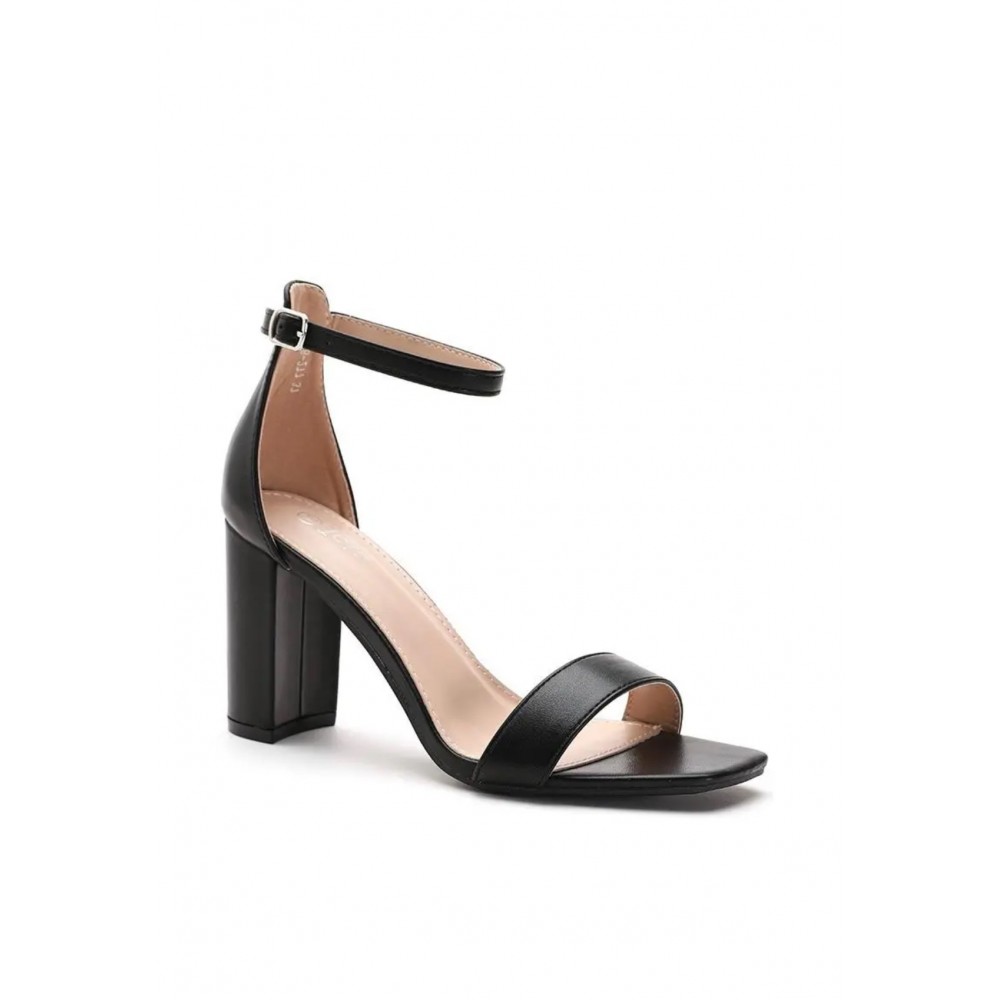 Dress sandal in black with block heel