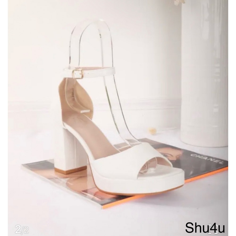 Dress sandal in white with platform sole and block heel